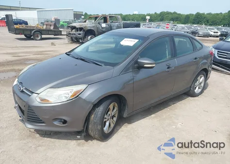 2013 Ford Focus Se z USA, uszkodzony, nr VIN 1FADP3F23DL242475